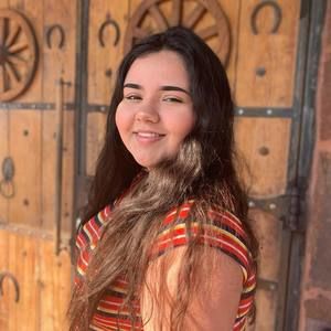 Meet your Posher, Gabriela
